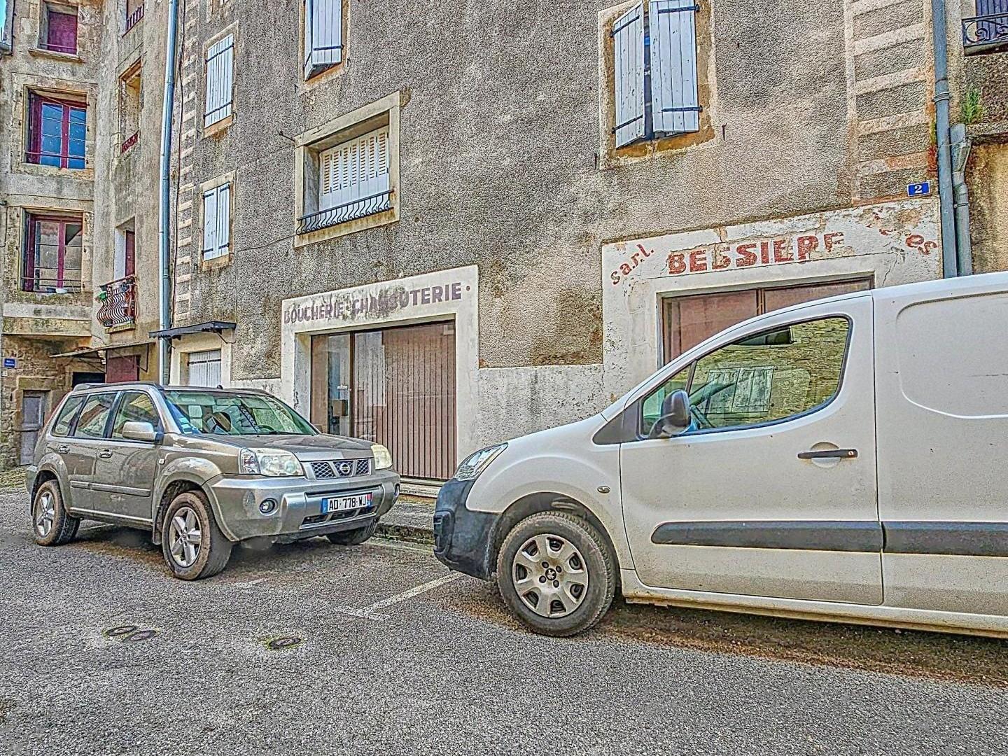 Ancienne boucherie avec son habitation, offrant de multiples possibilités