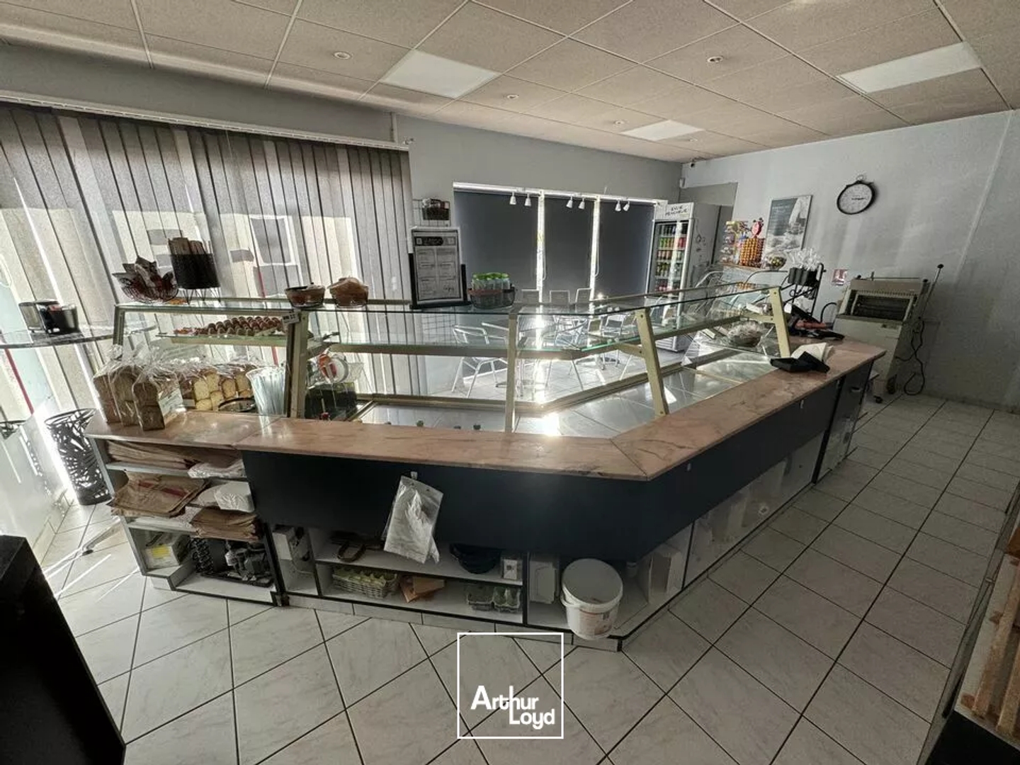 Locaux à vendre - 500m2 - Niort (79000)