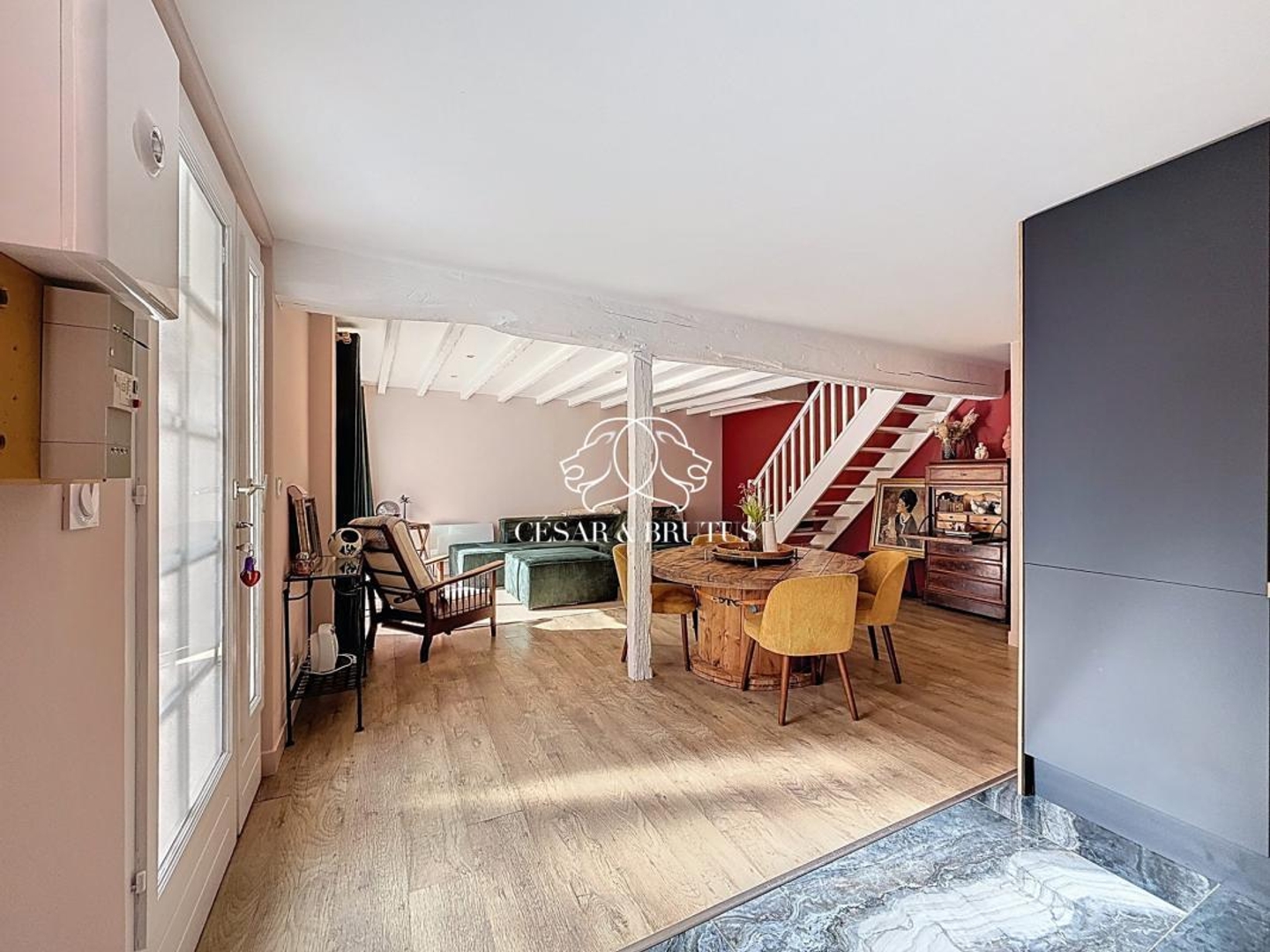 Vends maison de ville - 83 m² - 4 pièces, 3 chambres - Roanne 42300