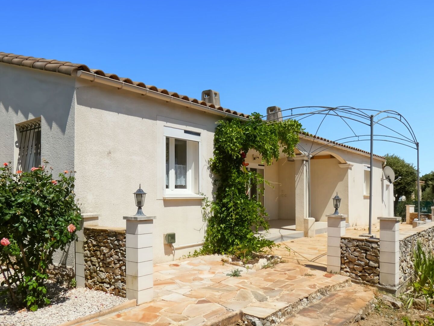 Maison à vendre - 5 pièces - 133m2 - Méjannes-Le-Clap (30430)