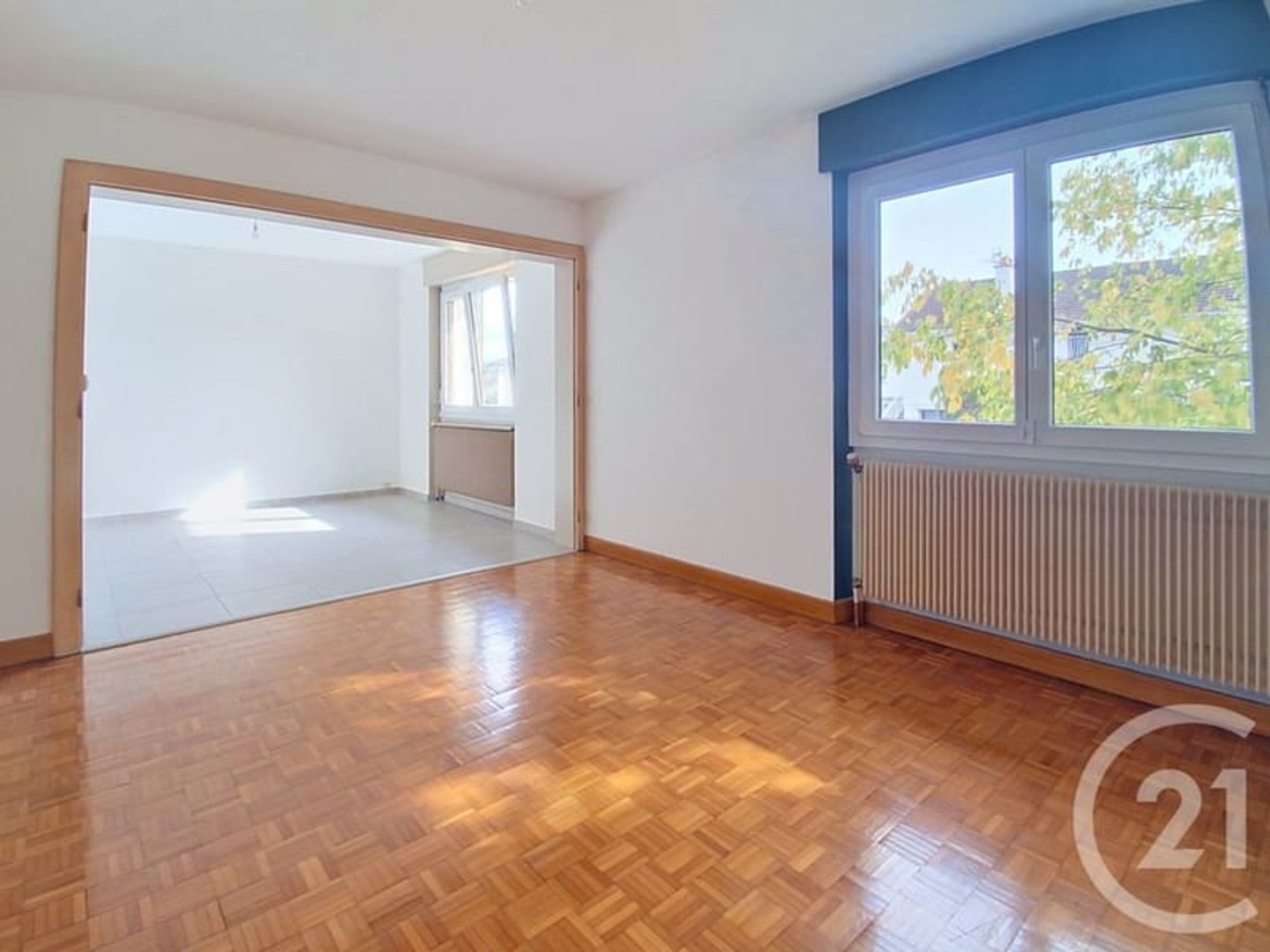 Maison à vendre - 7 pièces - 196m2 - Noidans-Lès-Vesoul (70000)