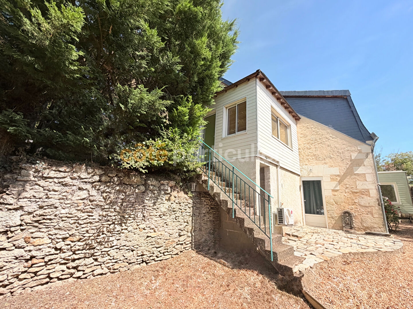 Immeuble à vendre - 12 pièces - 380m2 - Montlouis-Sur-Loire (37270)