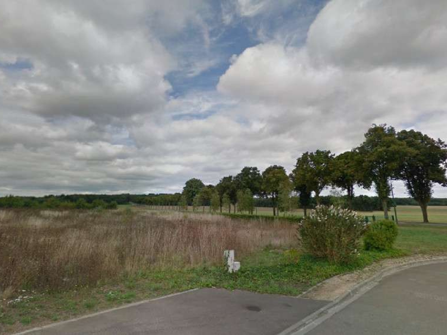 À vendre Terrain industriel de 1200m² à Faverolles