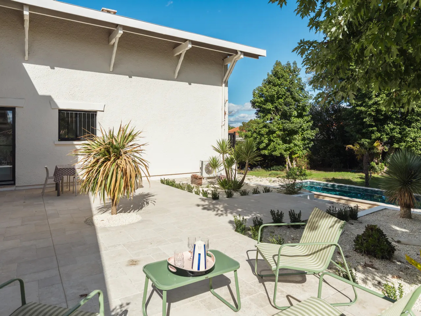 Maison à vendre - 6 pièces - 250m2 - Mérignac (33700)