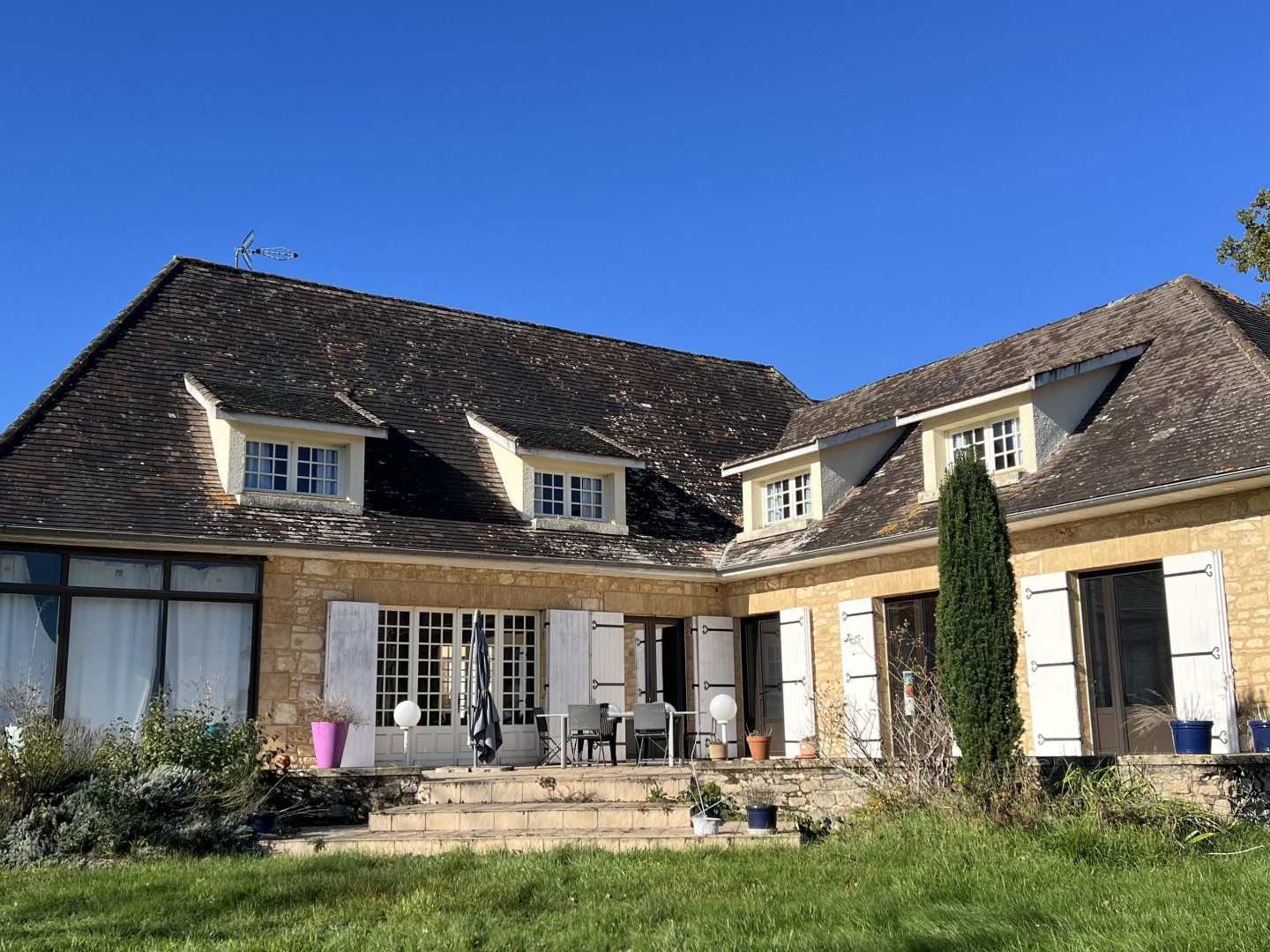 Maison 7 pièces 320 m²
