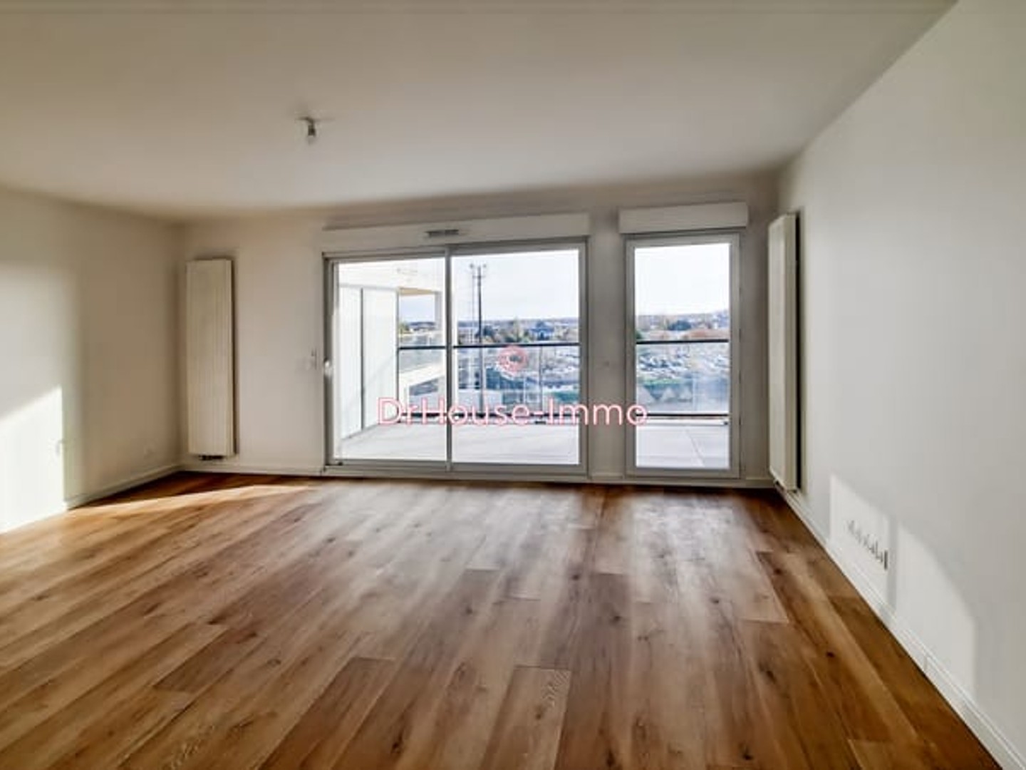 Appartement T3 disponible Immédiatement situé à Vannes dans le Morbihan.