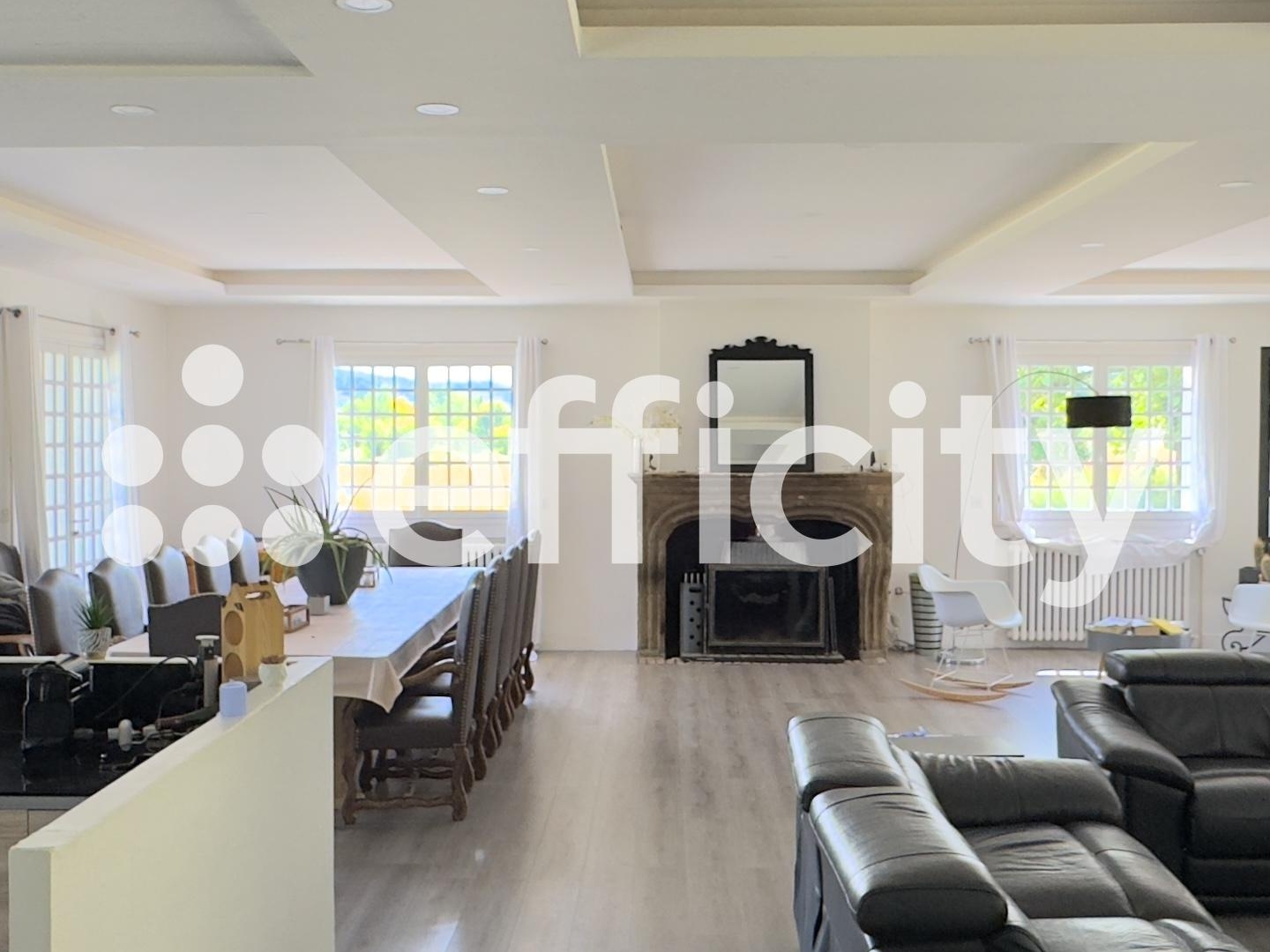 Maison à vendre - 9 pièces - 224m2 - Monsteroux-Milieu (38122)