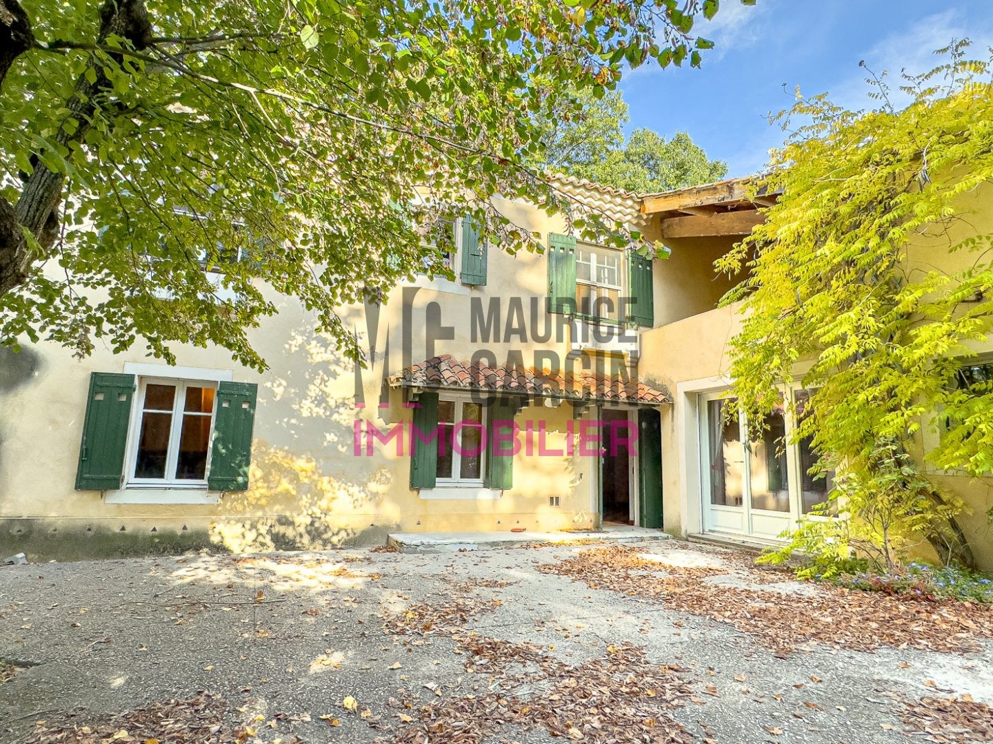 Maison à vendre - 7 pièces - 175m2 - Carpentras (84200)