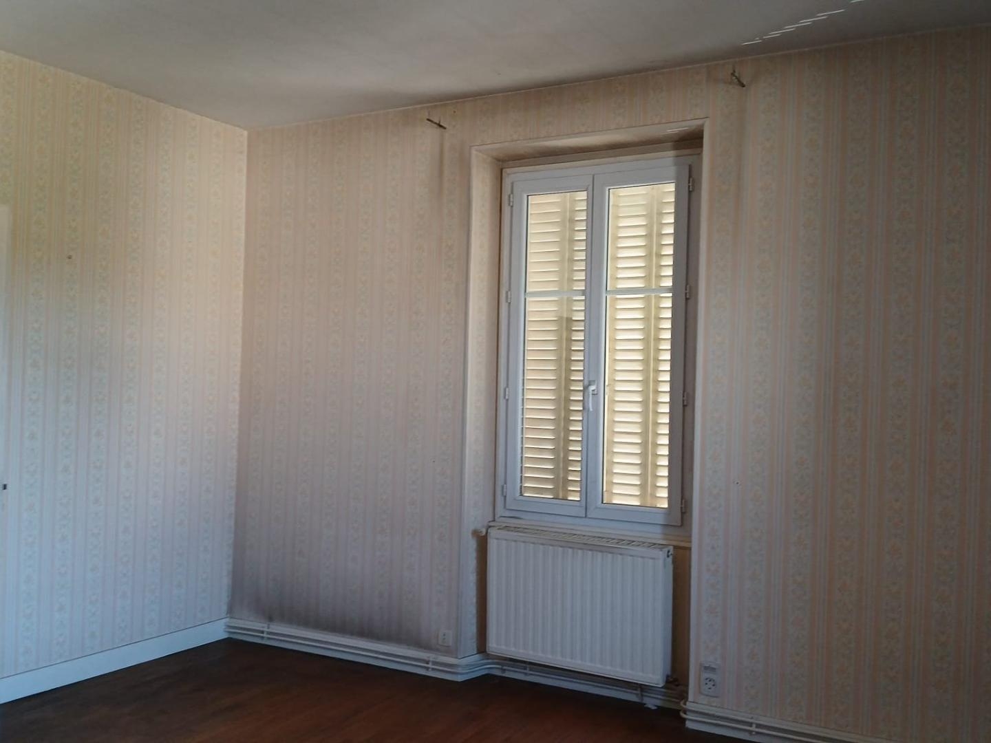 Maison à vendre - 4 pièces - 150m2 - Piégut-Pluviers (24360)