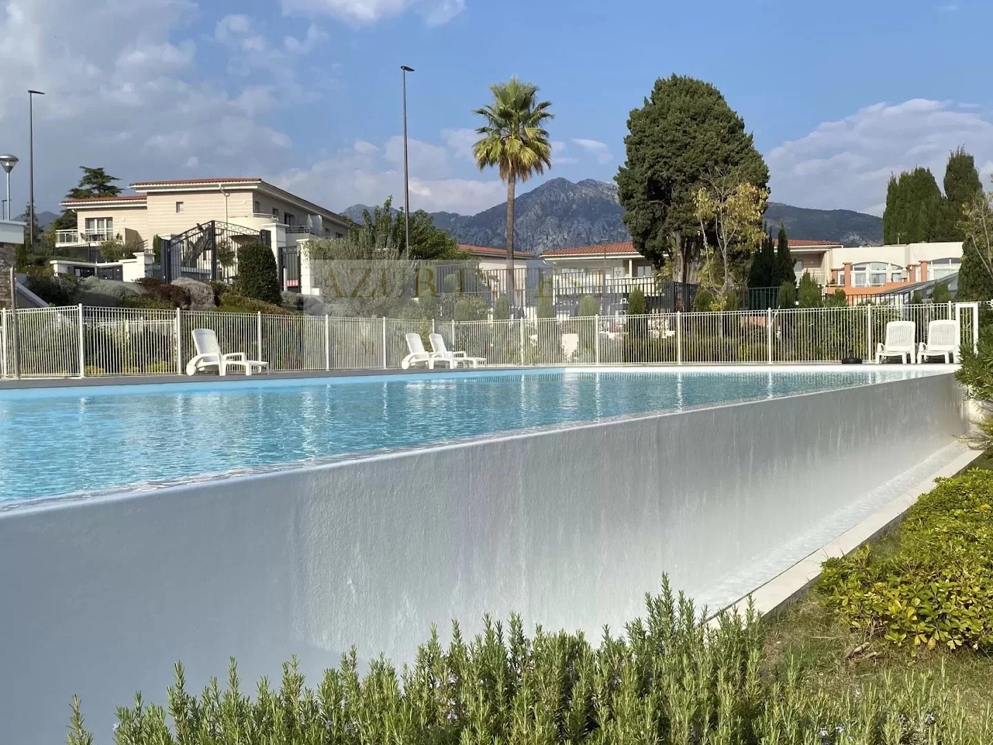 Appartement à vendre - 3 pièces - 65m2 - Roquebrune-Cap-Ma... (06190)