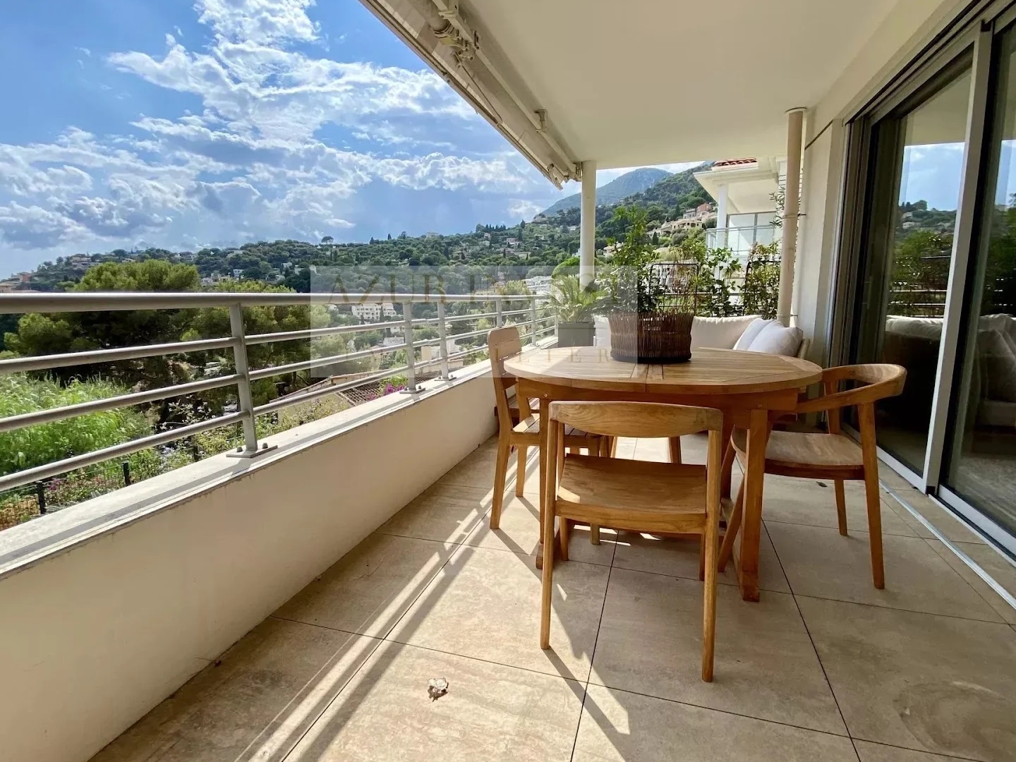 Appartement à vendre - 3 pièces - 65m2 - Roquebrune-Cap-Ma... (06190)