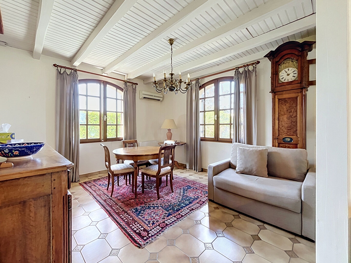 Maison à vendre - 6 pièces - 153m2 - Saint-Médard-En-J... (33160)