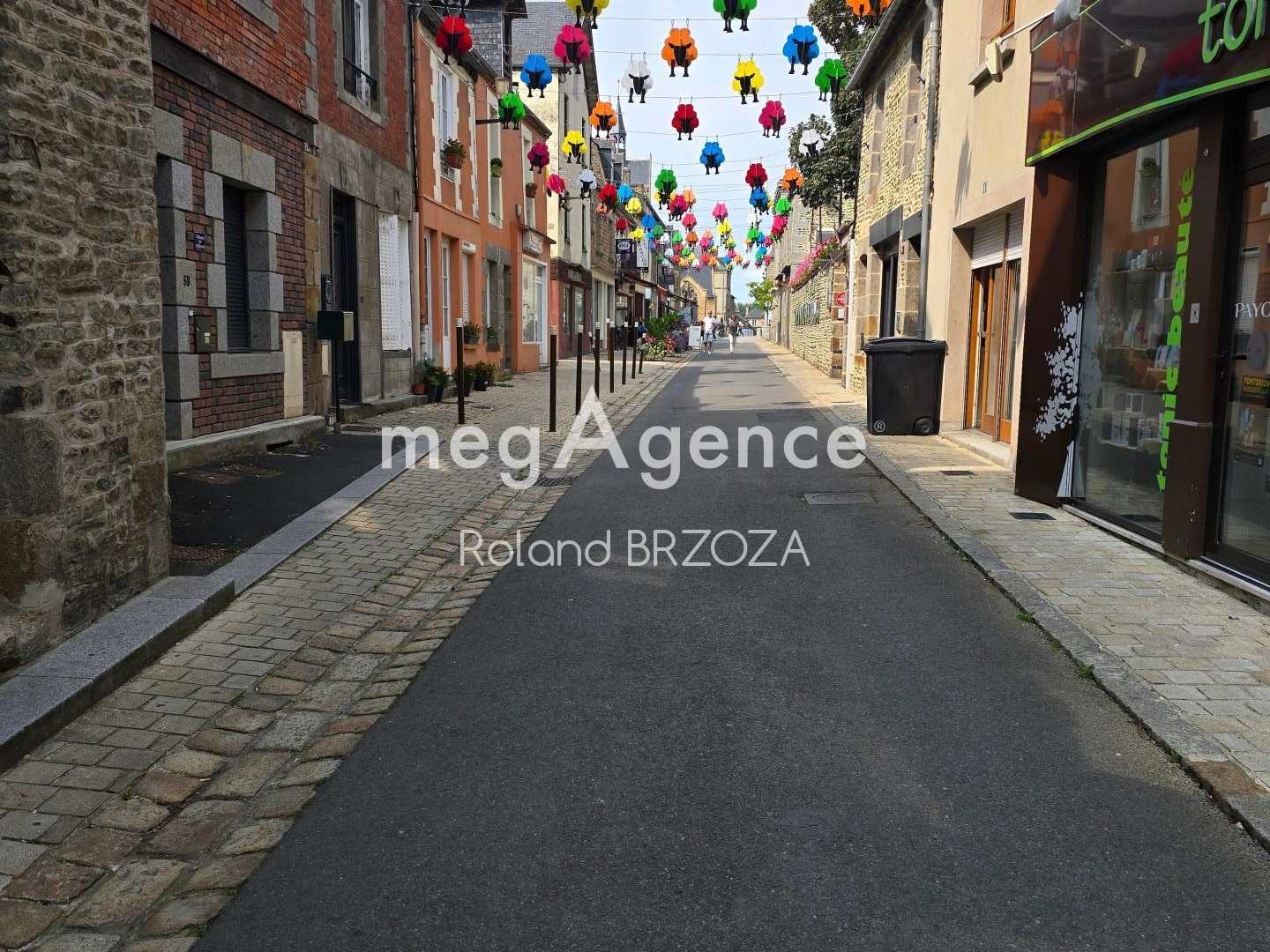 Magasin à vendre - 4 pièces - 120m2 - Pontorson (50170)