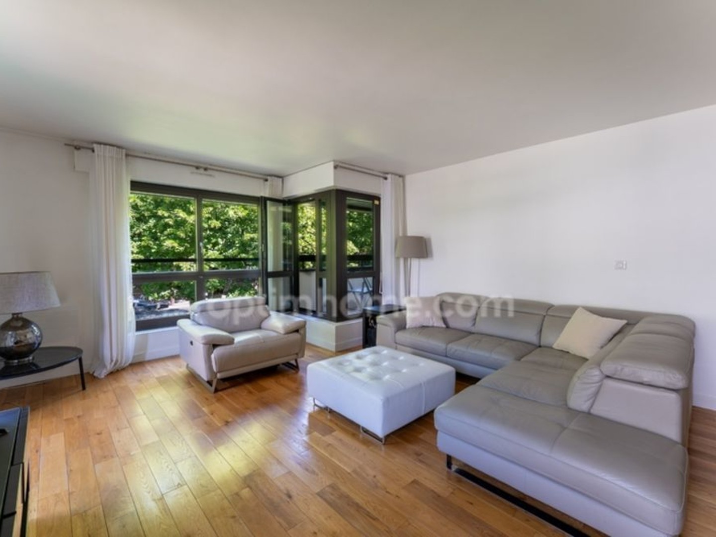 ENGHIEN-LES-BAINS (VAL D'OISE, 95) - Proche lac - 4 pièces F4/T4 sans travaux - 83,51 m² - loggia - 1 stationnement en sous-sol