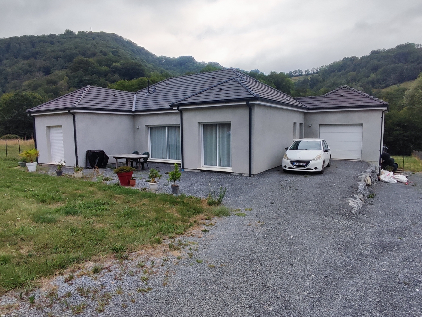 MAISON NEUVE PLAIN PIED ESQUIULE AVEC GRAND TERRAIN