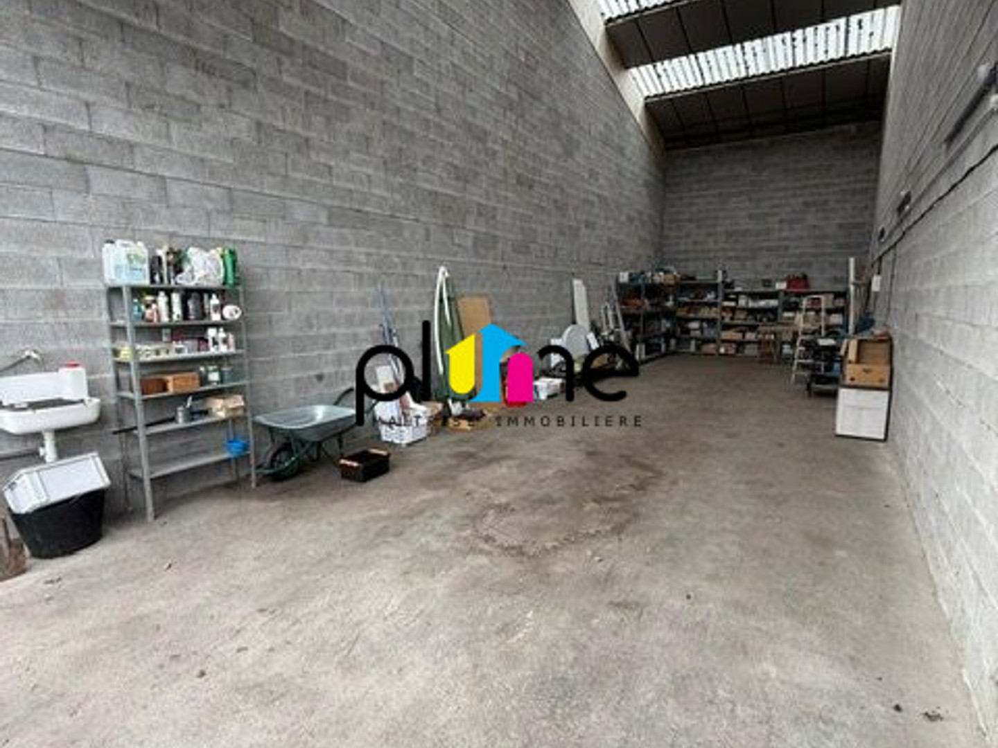Immeuble industriel 75 m²