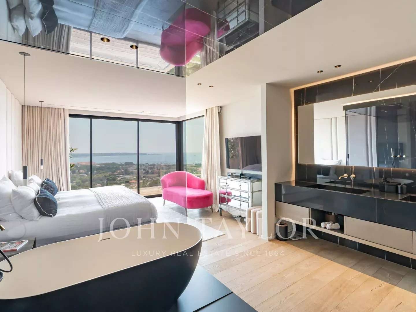 Maison 10 pièces 575 m²