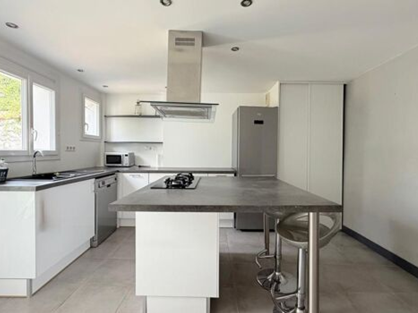 Maison à vendre - 4 pièces - 92m2 - Nieul-Sur-Mer (17137)