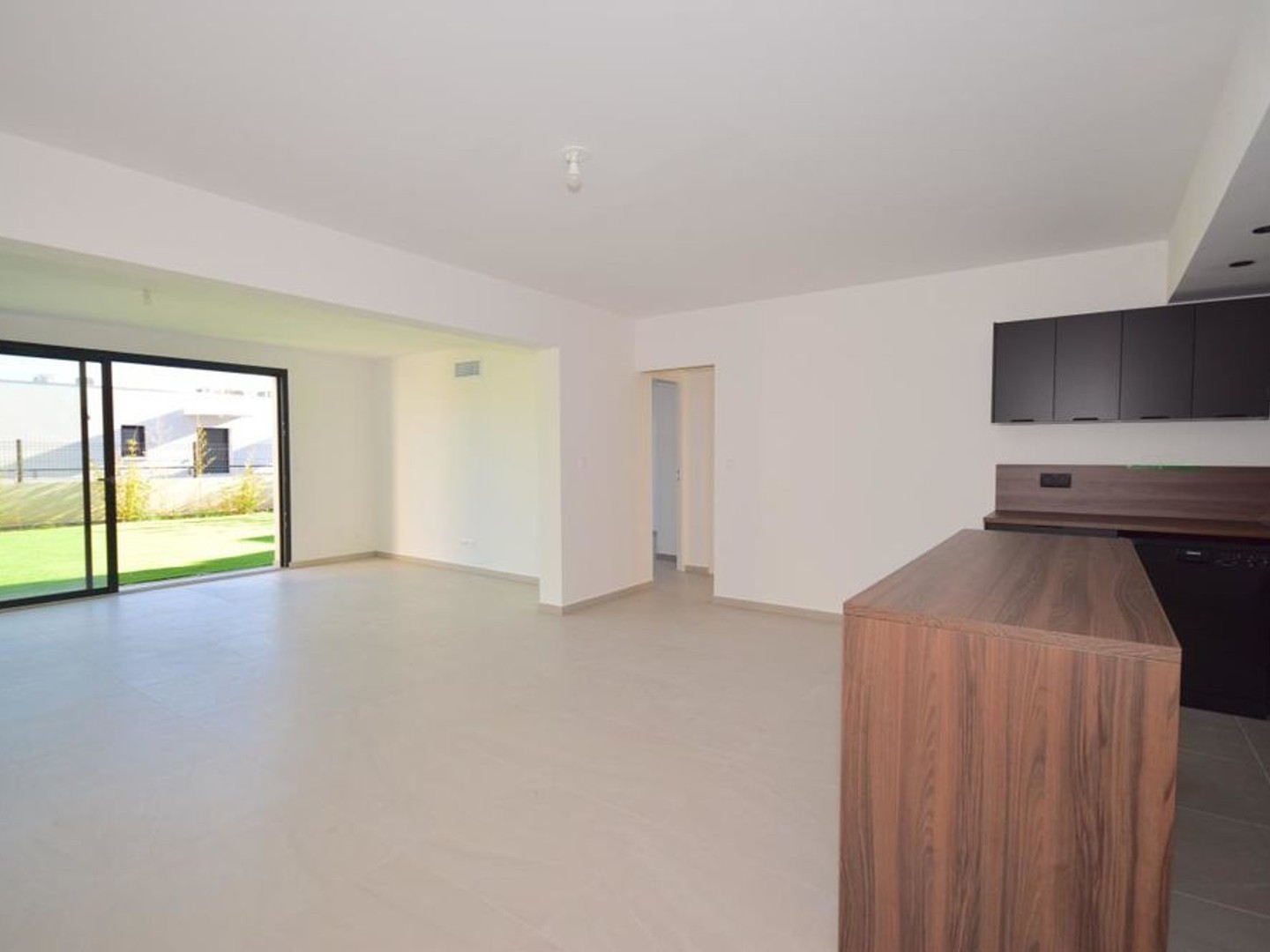 Appartement à vendre - 3 pièces - 74m2 - Sausset-Les-Pins (13960)