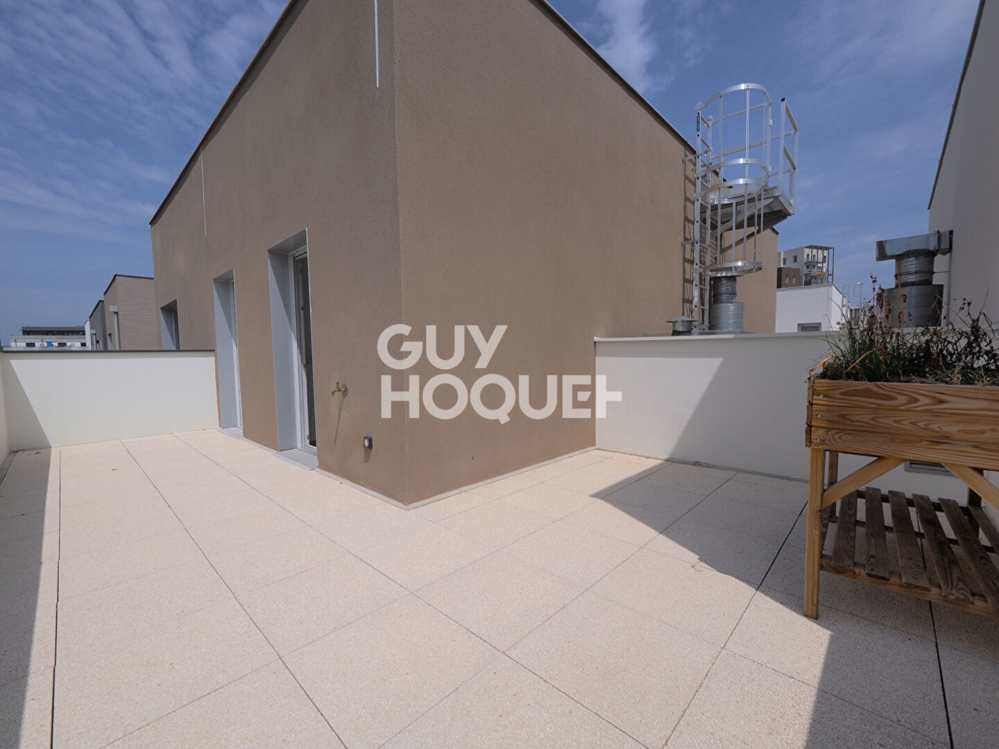 Appartement à vendre de 6 pièces de 122 m² Aux portes de PARIS