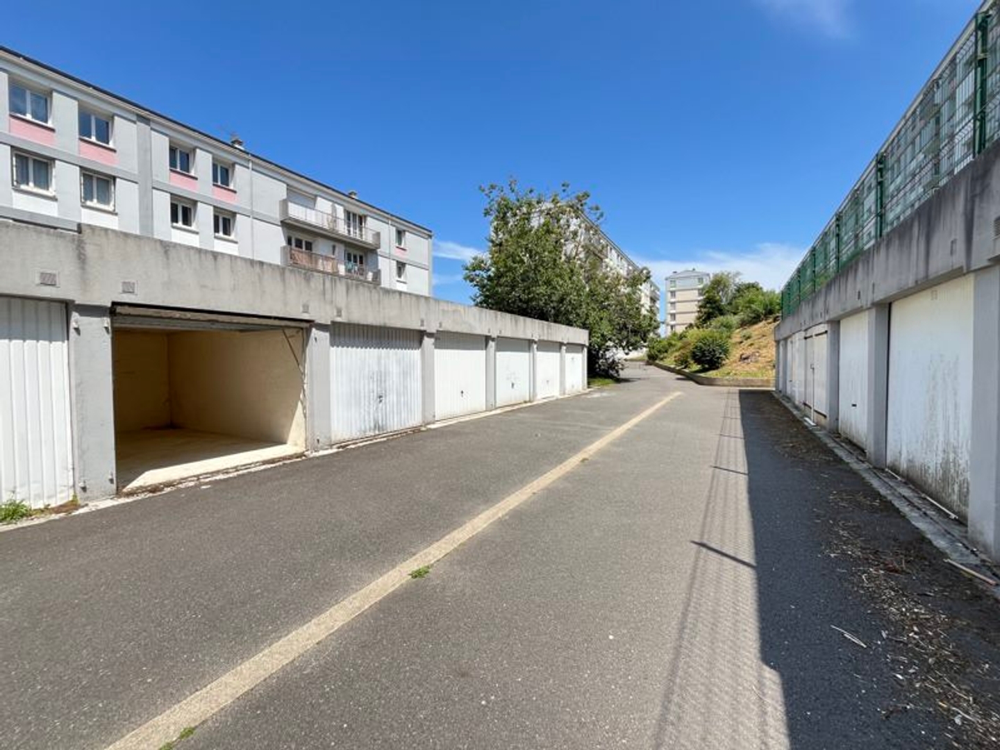 Parking / garage / box à vendre - 12m2 - Brest (29200)