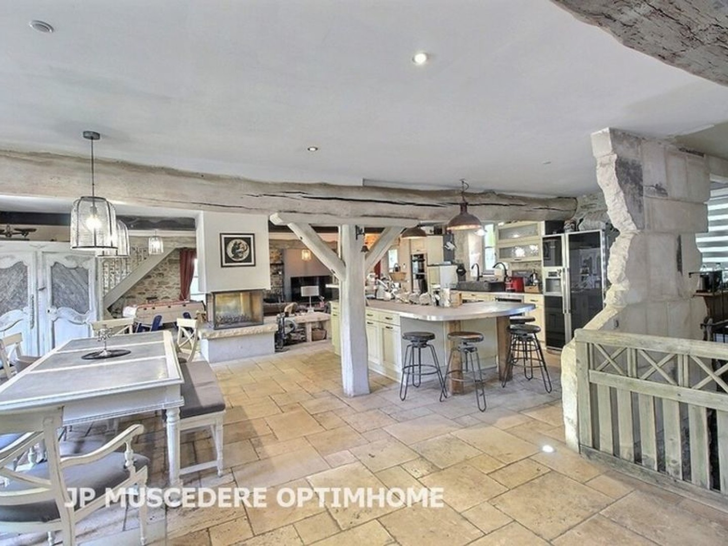 Locaux à vendre - 7000m2 - Duvy (60800)