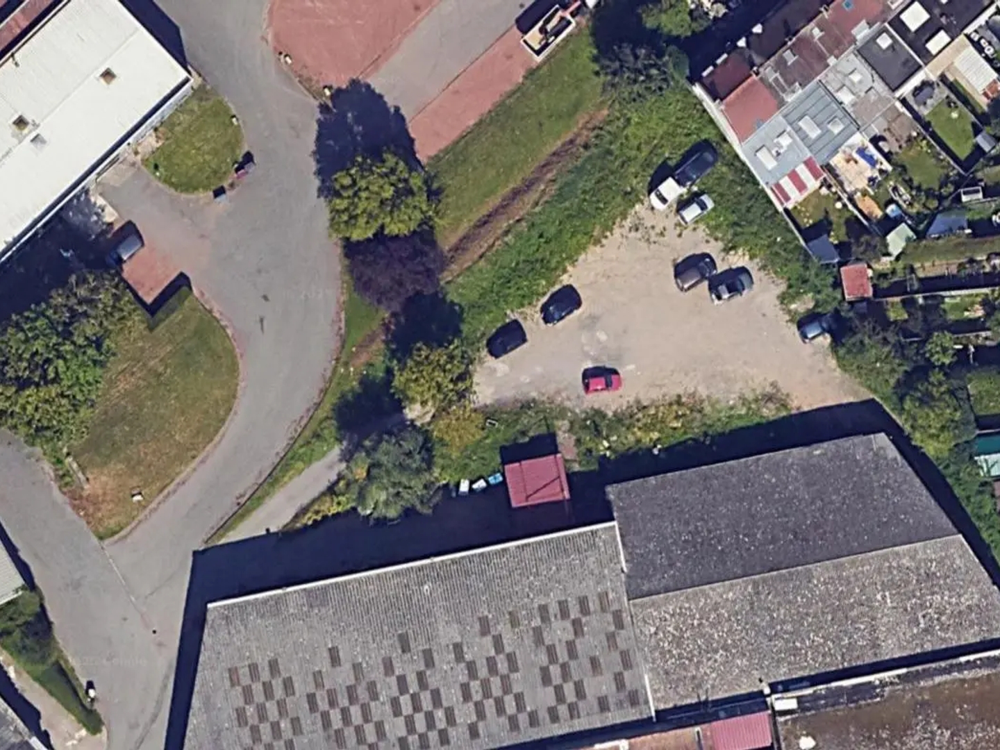 Local industriel 400 m²
