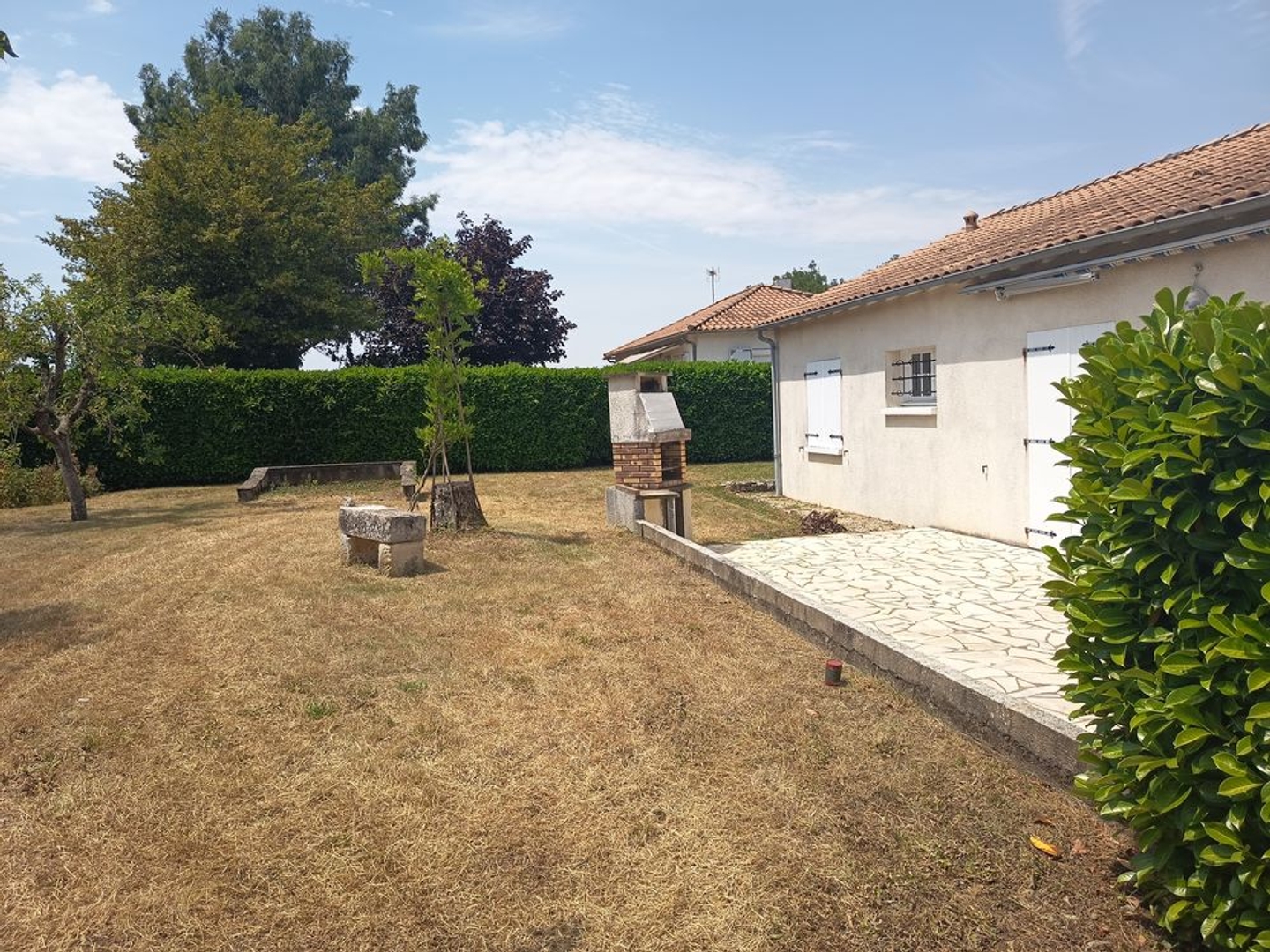 Pavillon de plain-pied avec terrain