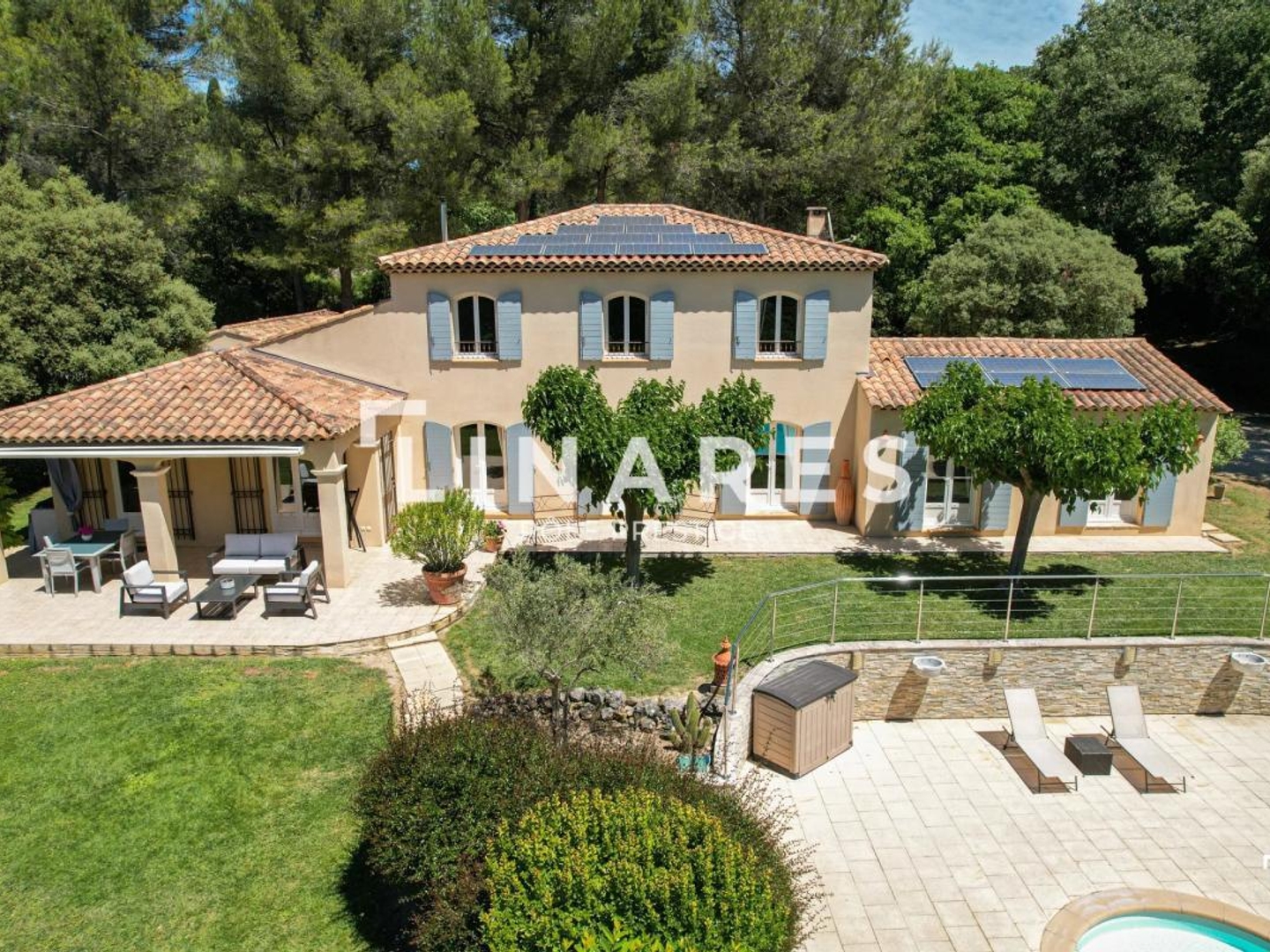 Vends propriété - 289 m² - 11 pièces, 6 chambres - Aix-en-Provence 13100