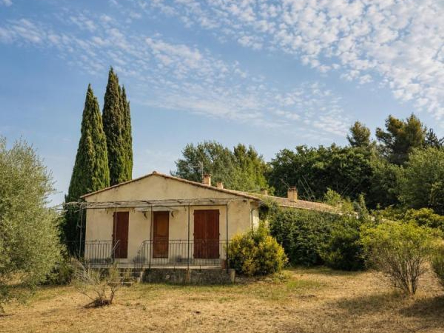 Vends maison située en campagne - 107 m² - 7 pièces, 5 chambres - Apt 84400