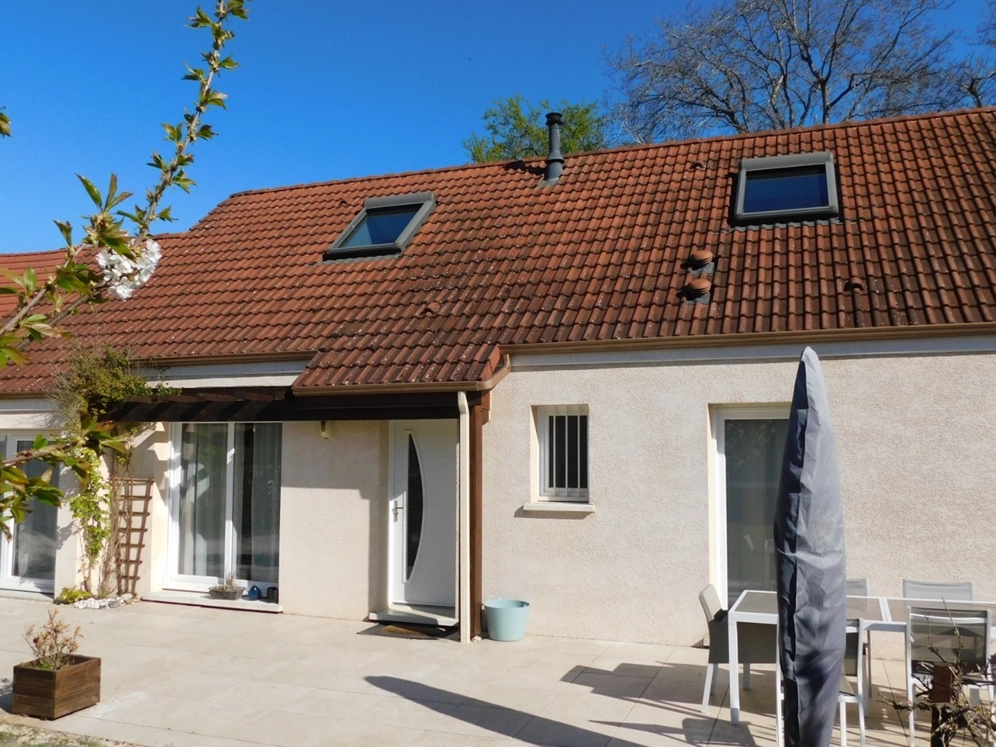SAINT-JULIEN - MAISON INDIVIDUELLE DE PLAIN-PIED - 6 PIÈCES - 110 m² HABITABLES