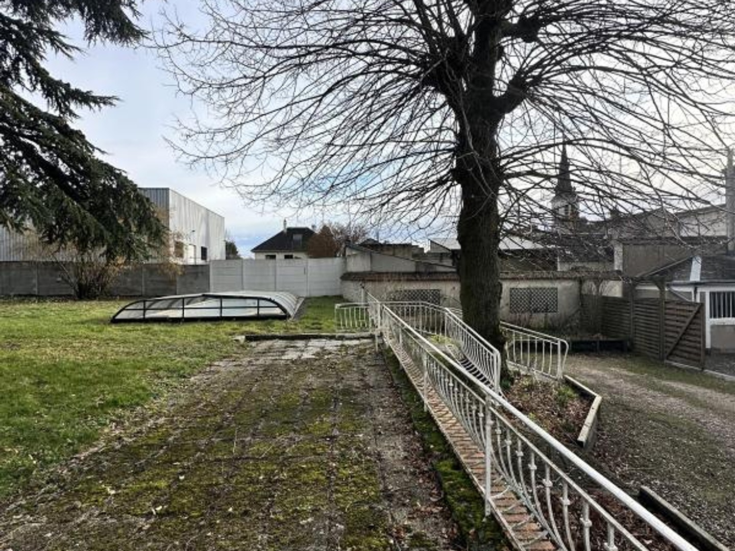 Maison à vendre - 497m2 - Fleury-Les-Aubrais (45400)