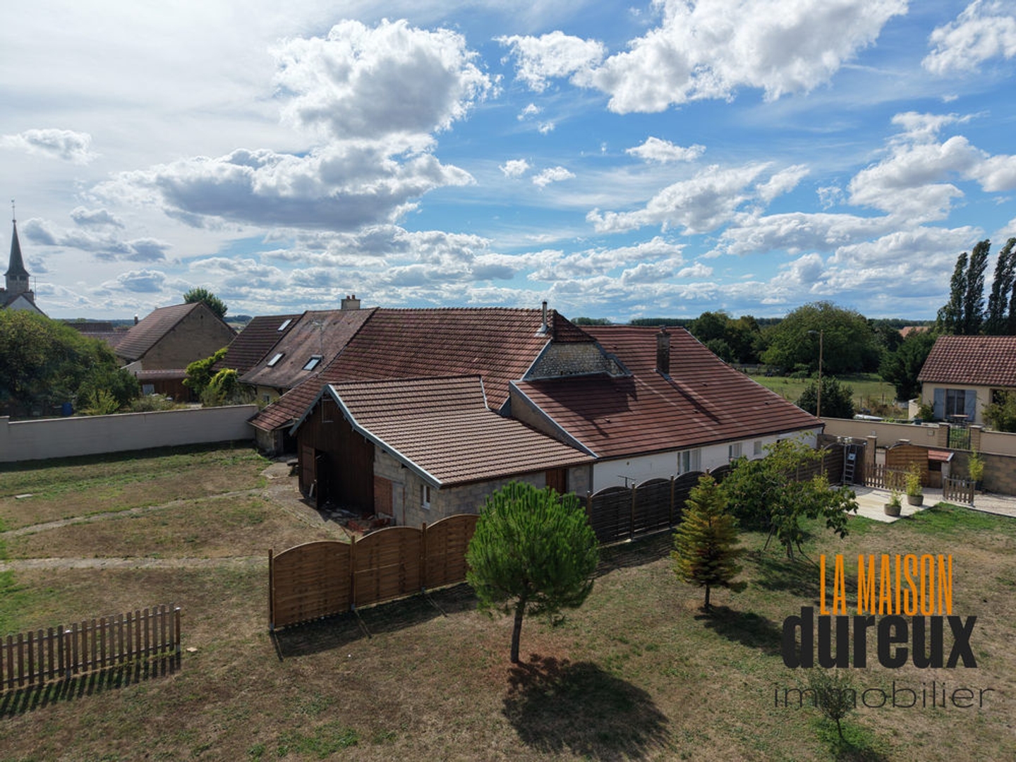 Maison à vendre - 7 pièces - 125m2 - Trochères (21310)