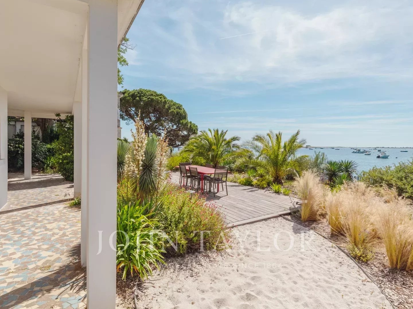 CONFIDENTIEL | Presqu'Ile du Cap Ferret | Villa historique en Première ligne