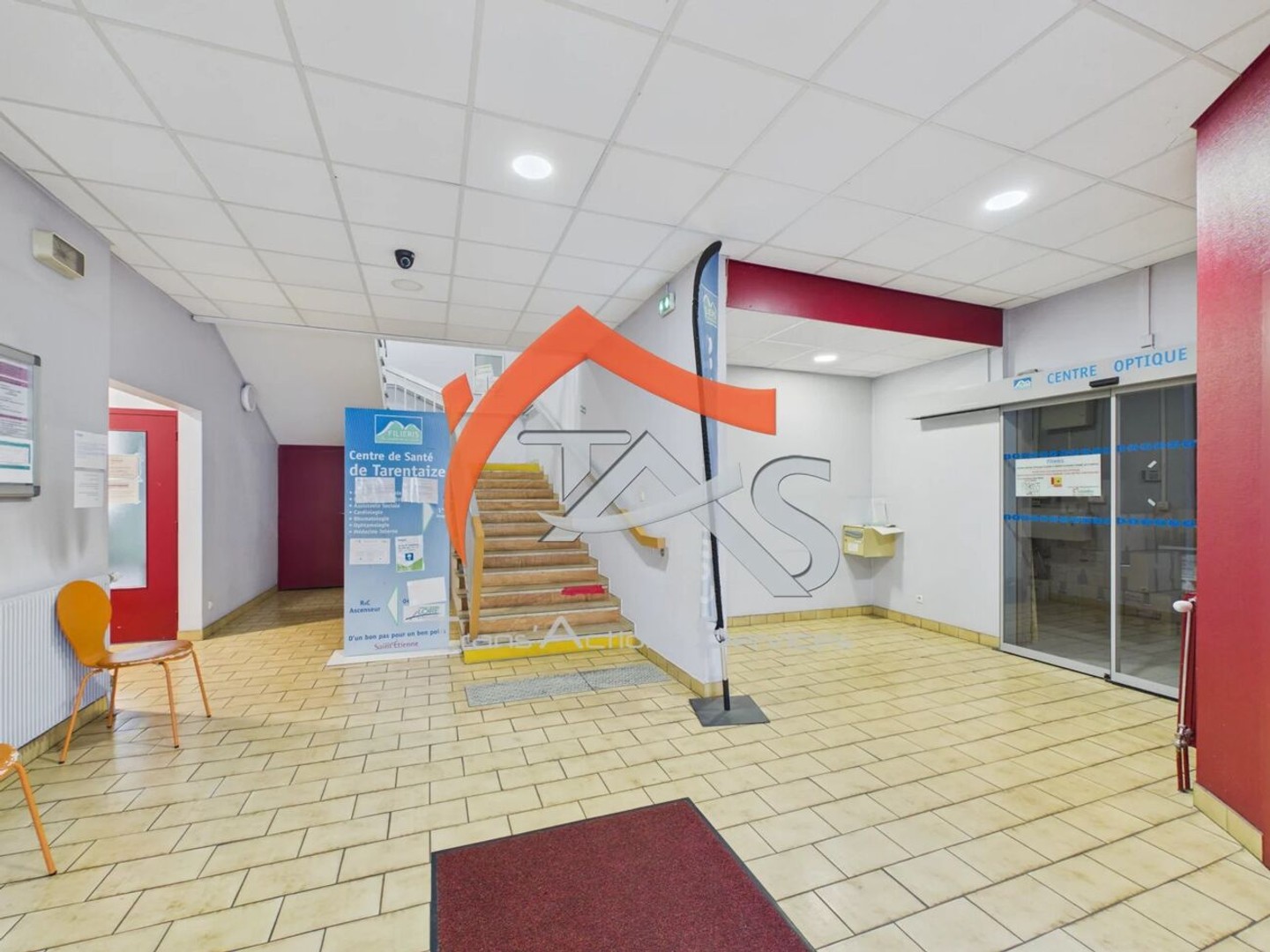 Commerce 994 m²