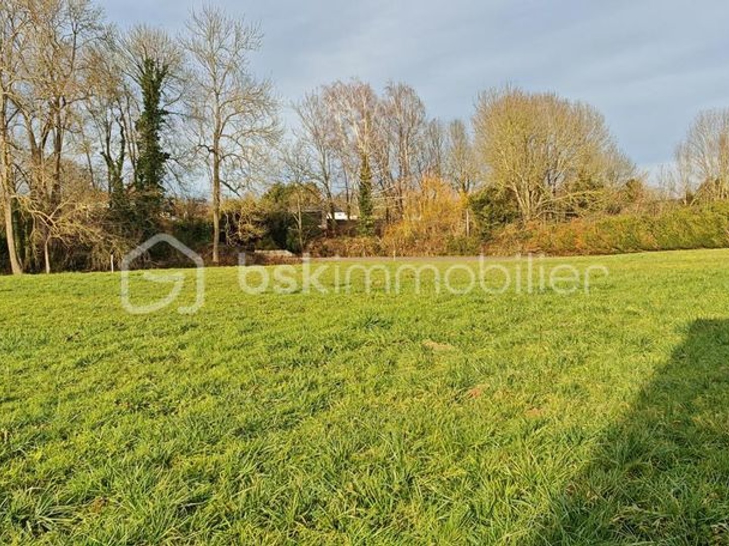 Parcelles constructibles dans village au calme