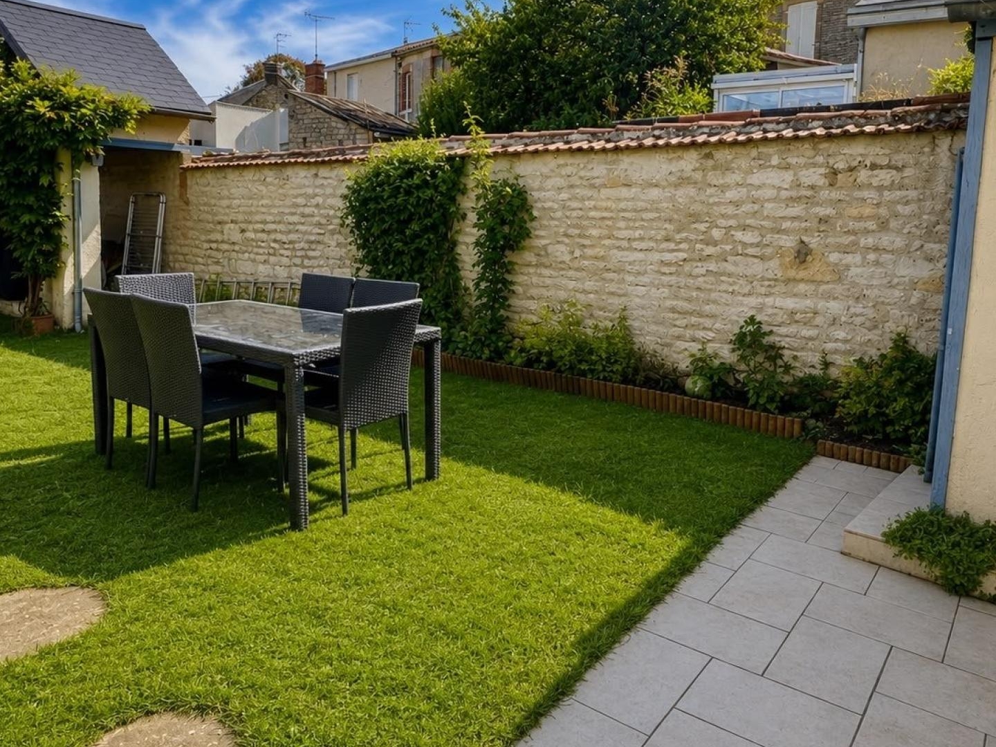 Maison à vendre - 6 pièces - 110m2 - Fontenay-Le-Comte (85200)