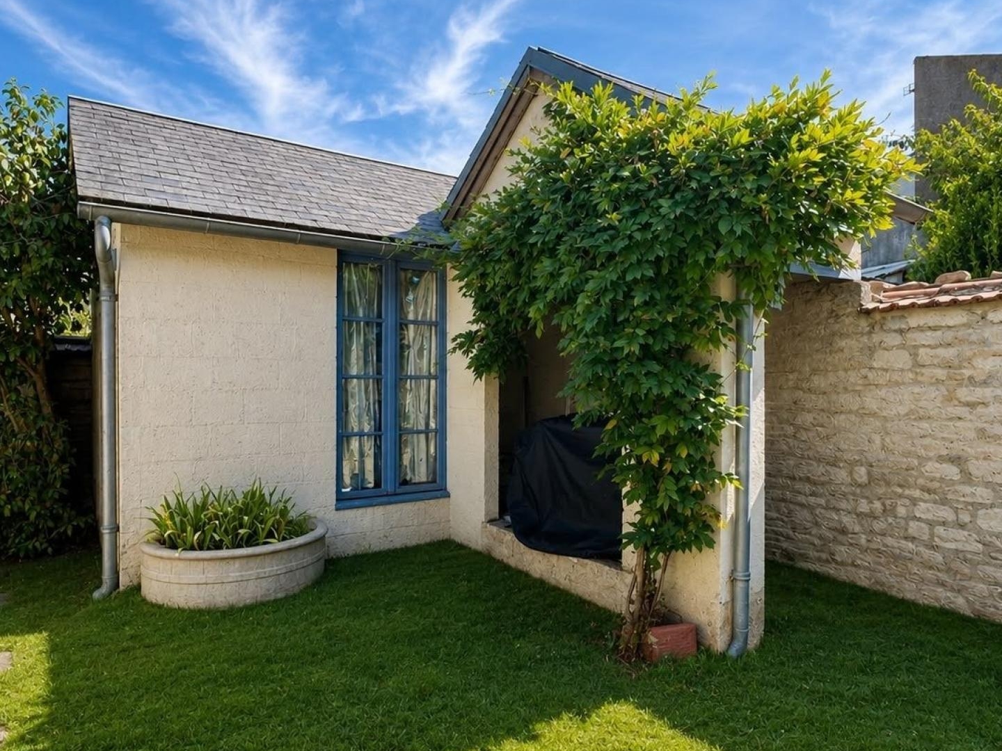 Maison à vendre - 6 pièces - 110m2 - Fontenay-Le-Comte (85200)