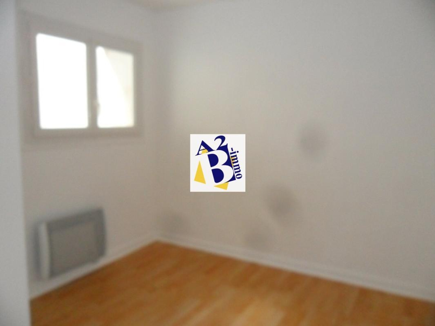 Immeuble à vendre - 126m2 - Ruelle-Sur-Touvre (16600)