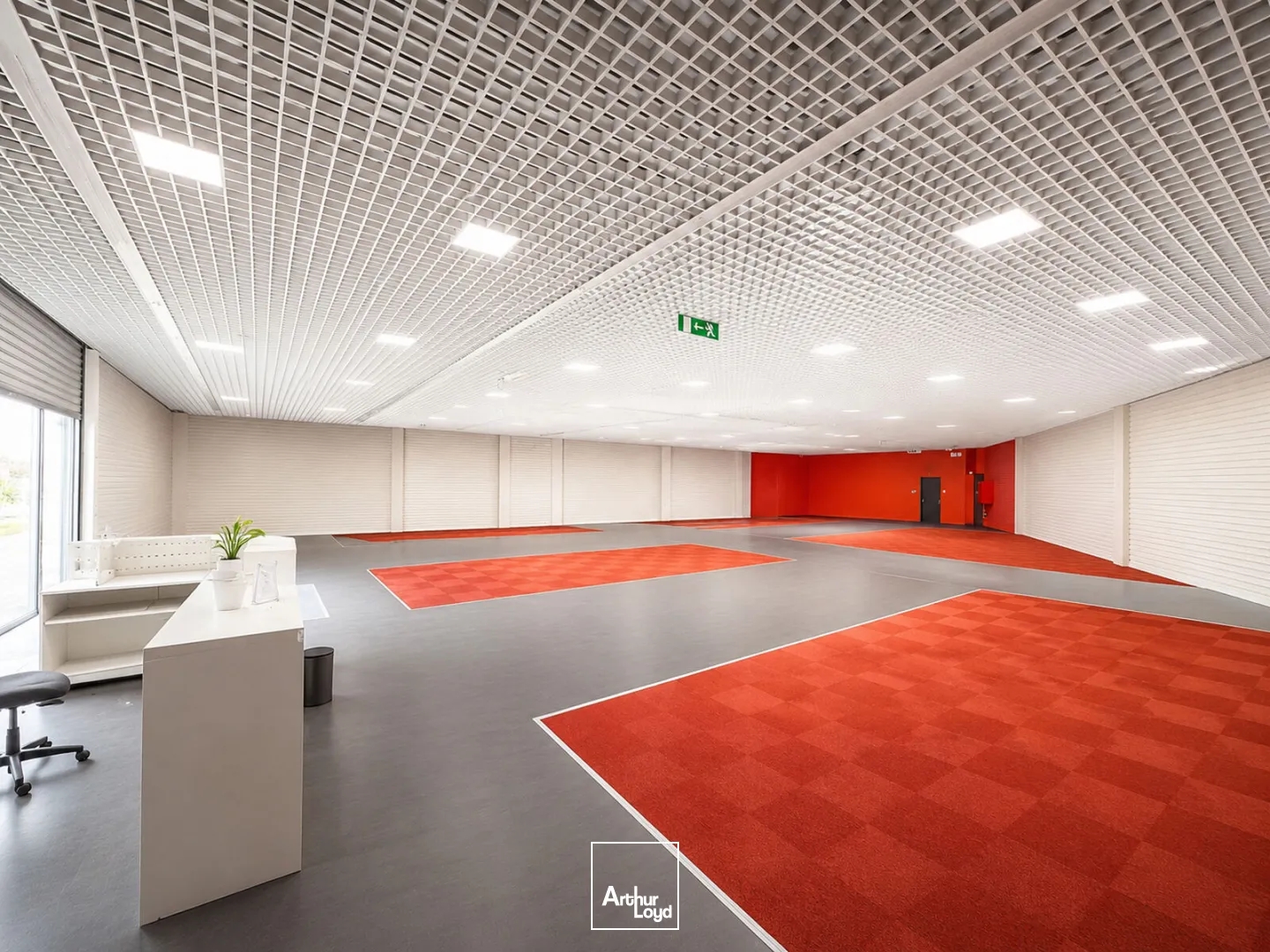 Locaux à vendre - 600m2 - Saint-Just-En-Cha... (60130)
