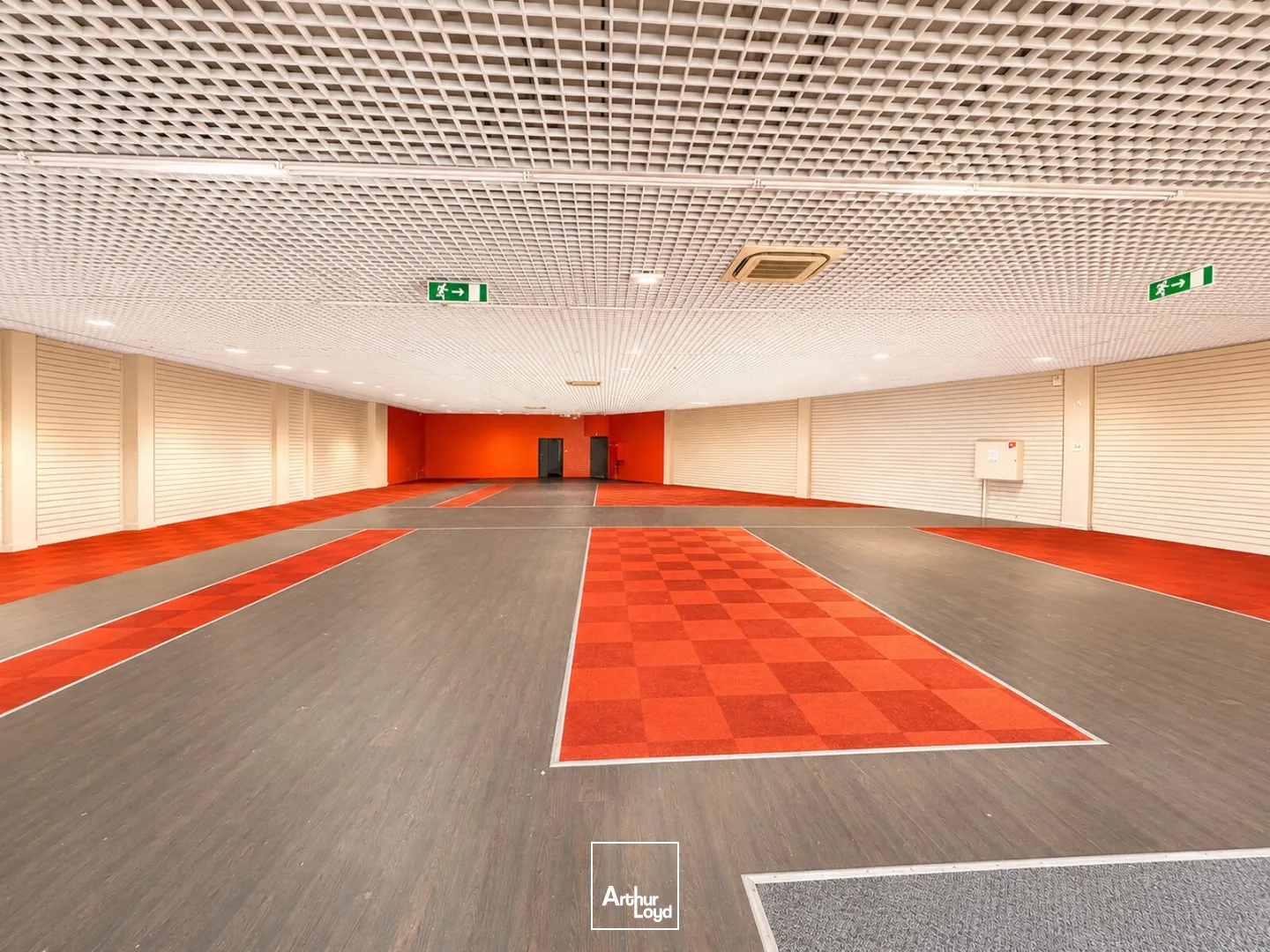 Locaux à vendre - 600m2 - Saint-Just-En-Cha... (60130)