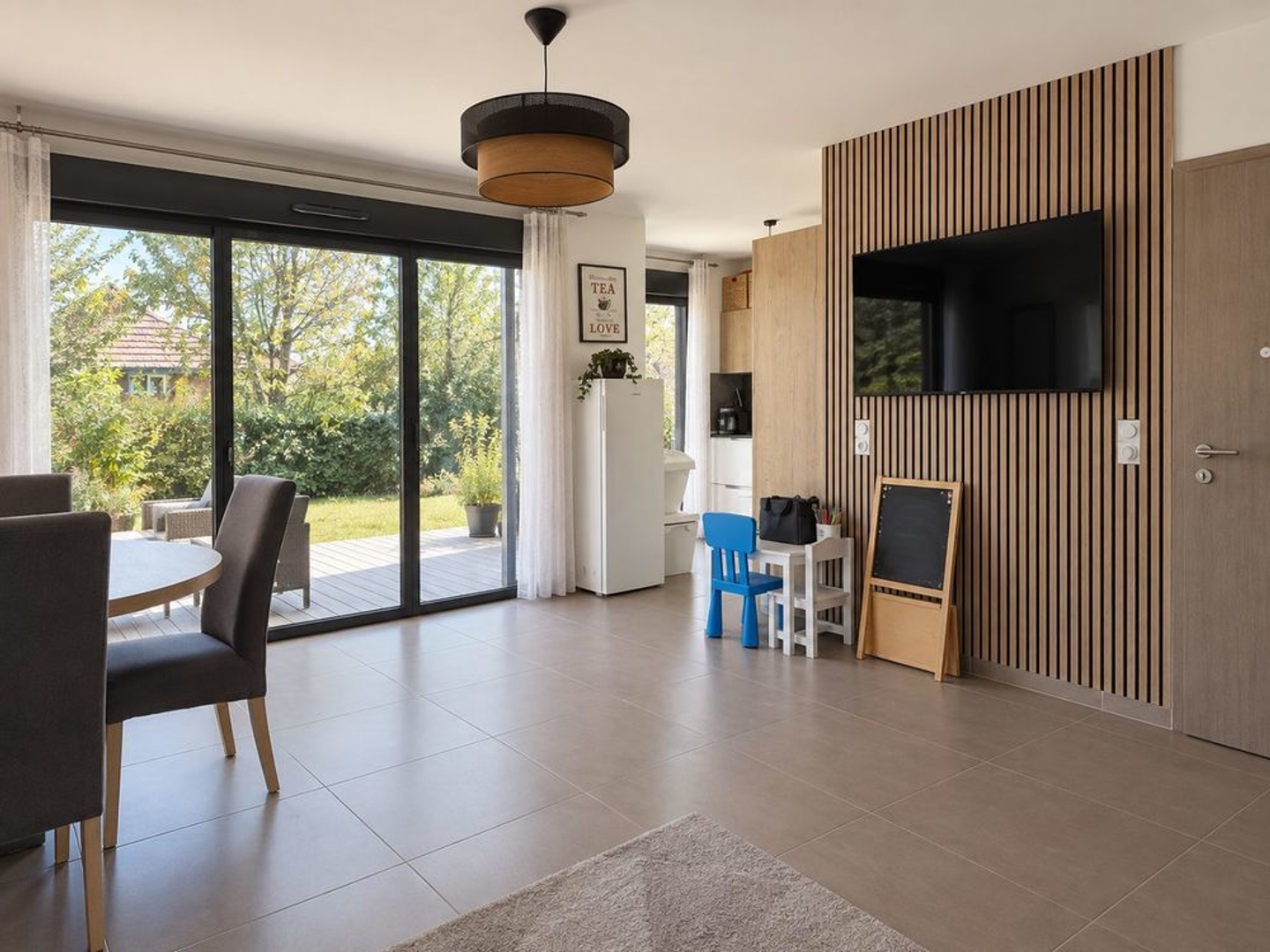 Appartement à vendre - 4 pièces - 97m2 - Prévessin-Moëns (01280)