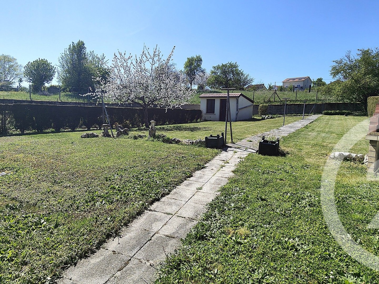Maison à vendre - 6 pièces - 241m2 - Dugny-Sur-Meuse (55100)