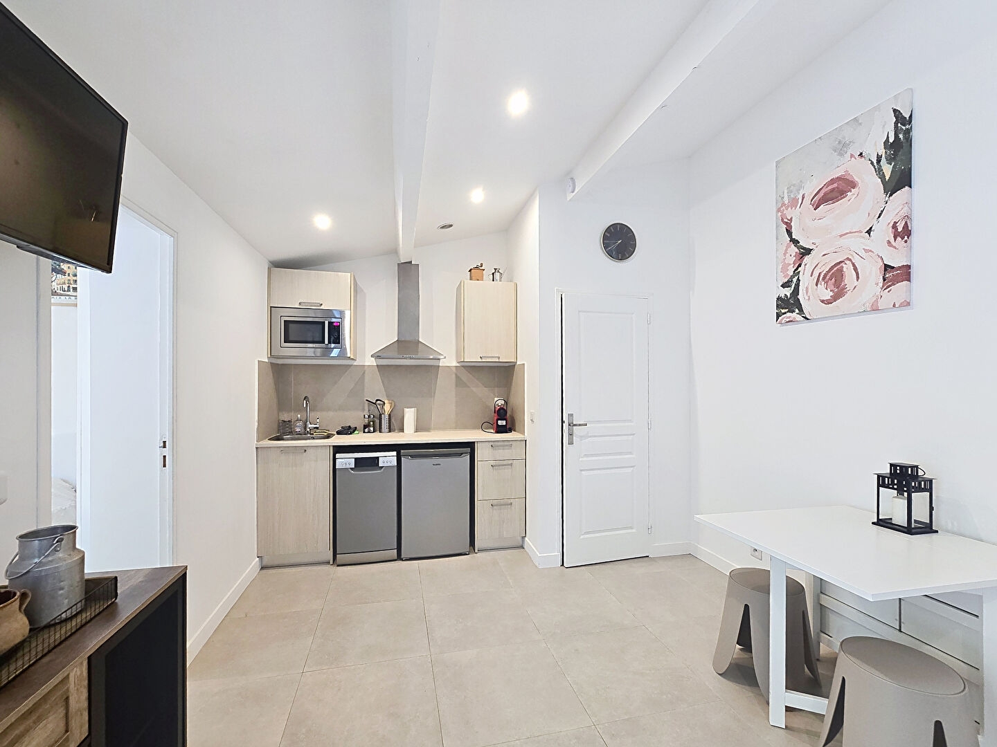 T2 DANS UNE RESIDENCE AVEC PISCINE