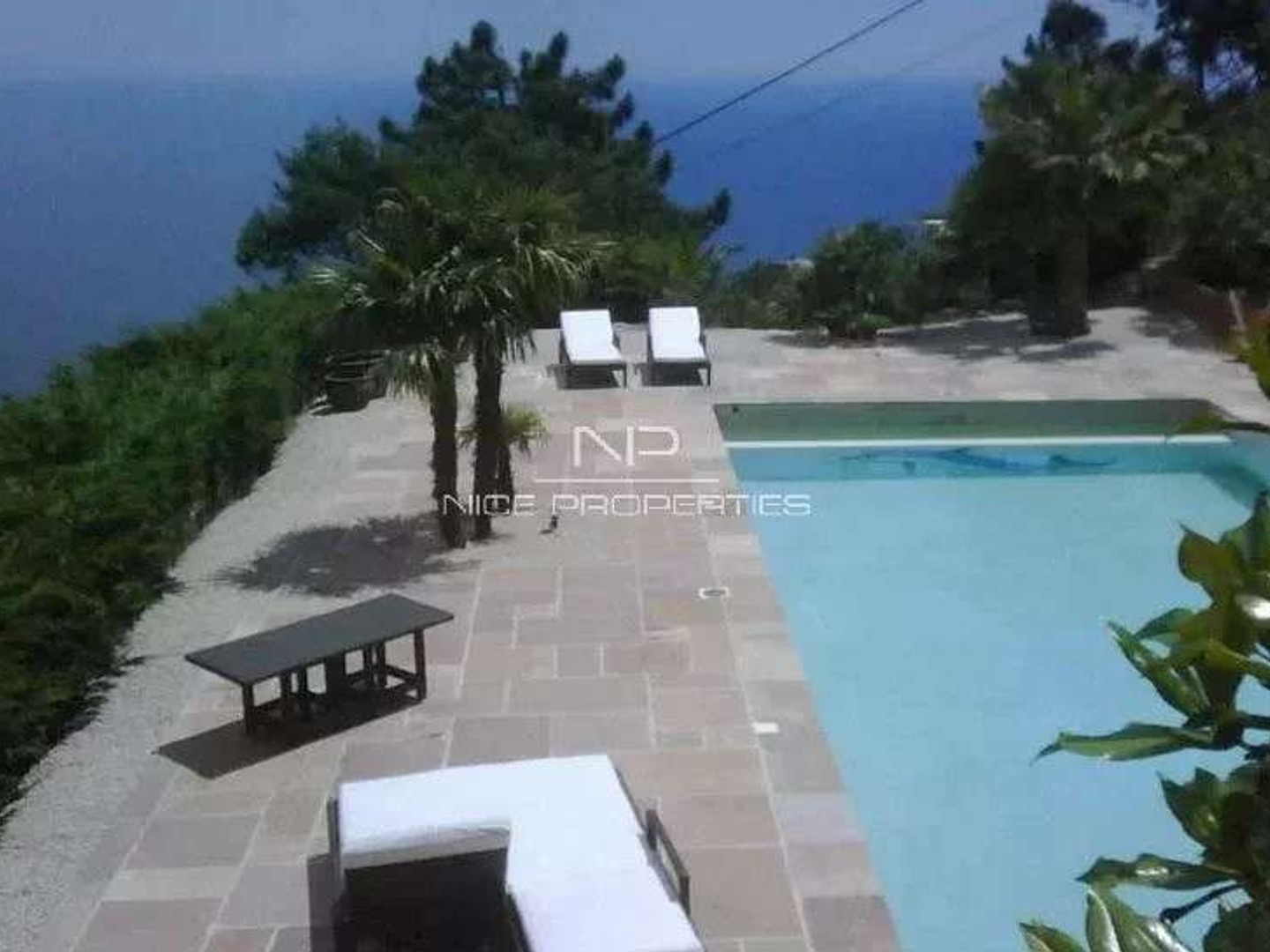 Villa 10 pièces 750 m²