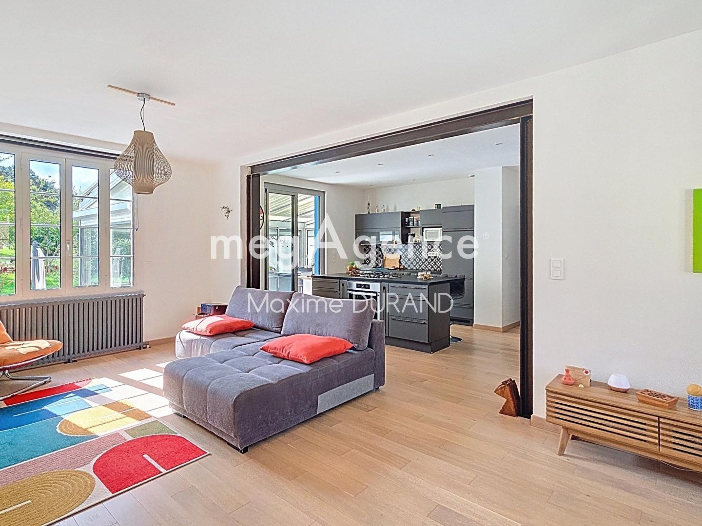 Maison rénovée avec garage grand jardin