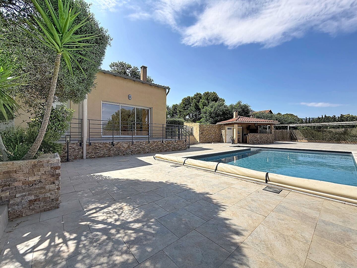 Maison à vendre - 6 pièces - 200m2 - Aubagne (13400)