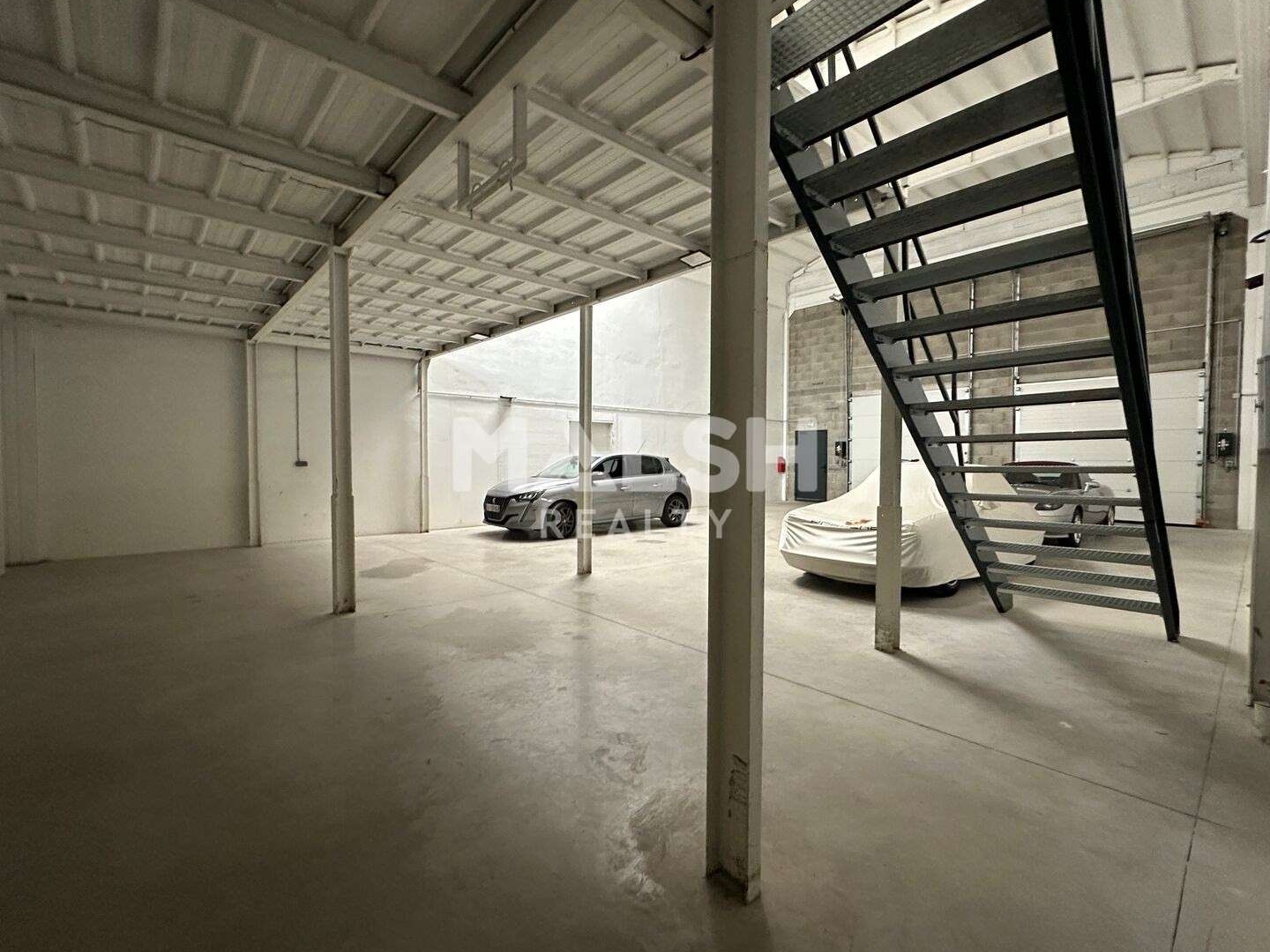 AV locaux d'activités 435m² à Villefranche/Saône