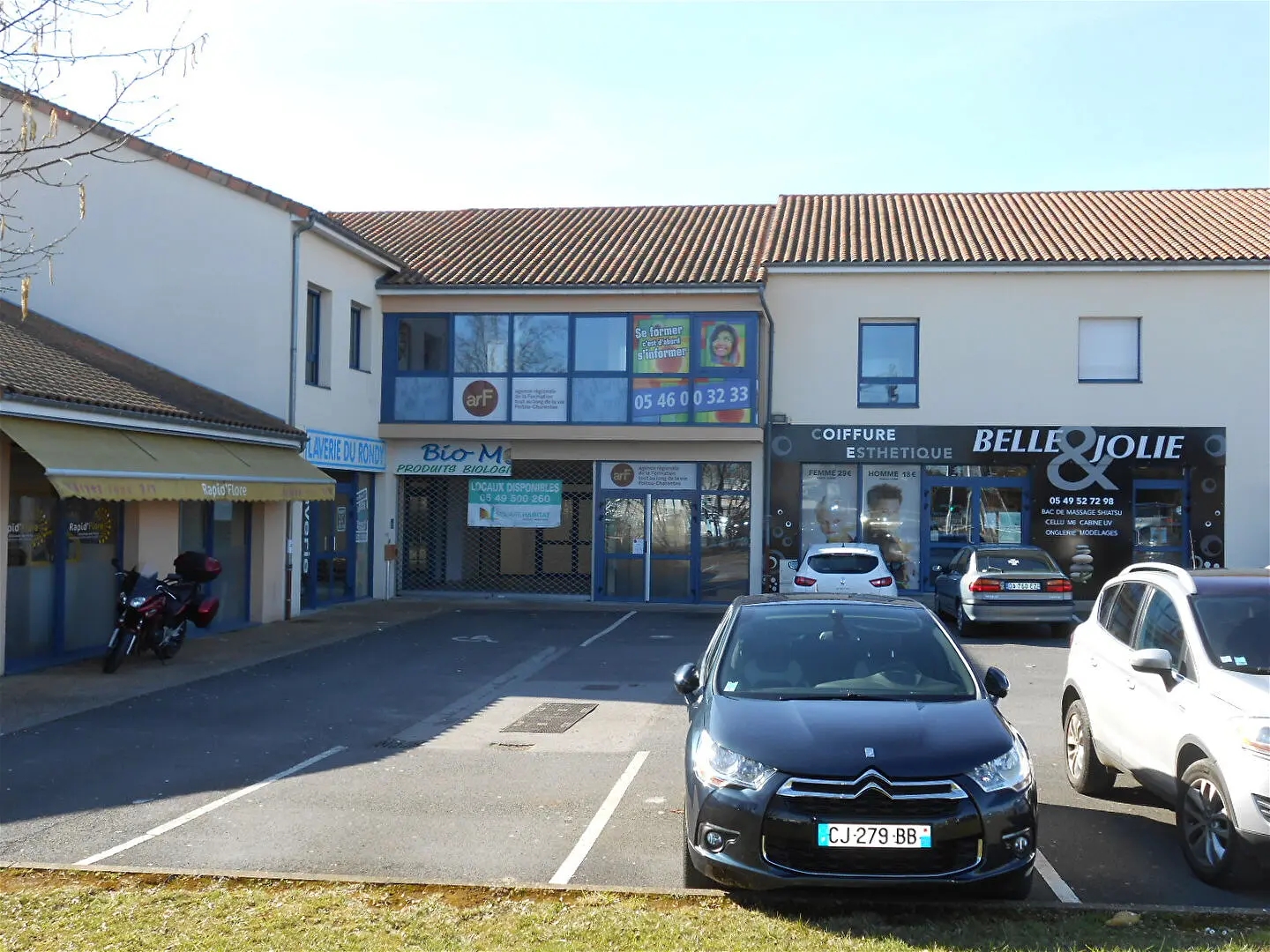 Local commercial 6 pièces 143 m²