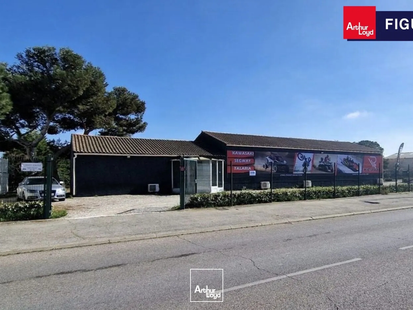 Bâtiment indépendant à vendre de 382m² Zone du TUBE ISTRES
